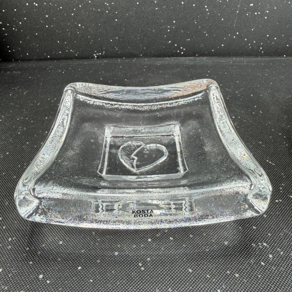 Kosta Boda Swedish Glass Square Heart Footed Dish Clear Bertil Vallien Saturday